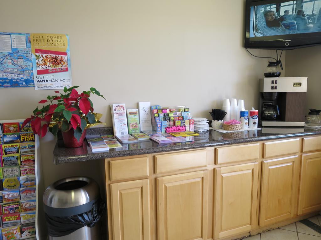 Executive Inn - Panama City Beach Upper Grand Lagoon Екстер'єр фото